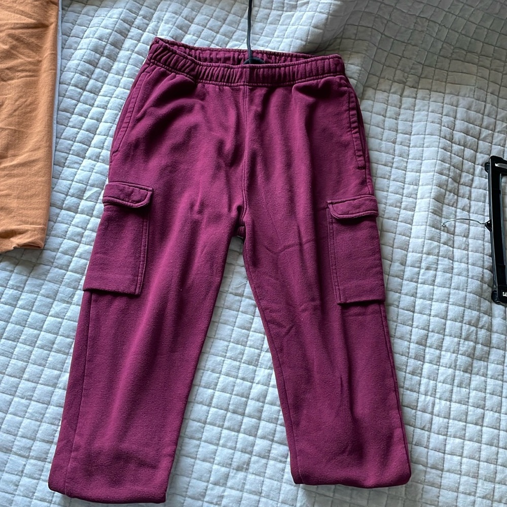 MENS CARGO SWEATPANTS IN WINE